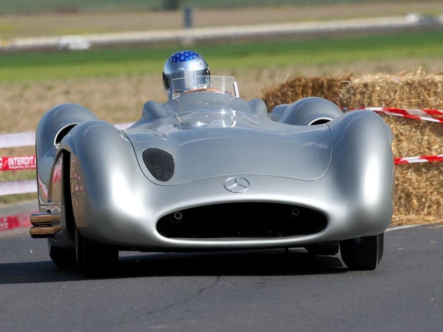  Mercedes-Benz 300 SLR Streamliner 1954 года  (фото 15 из 19)